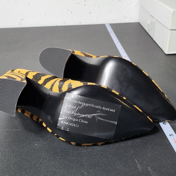 New in Box Charles David Women's Medal Animal Print Block High Heel Pump Size 5 - Picture 4 of 14